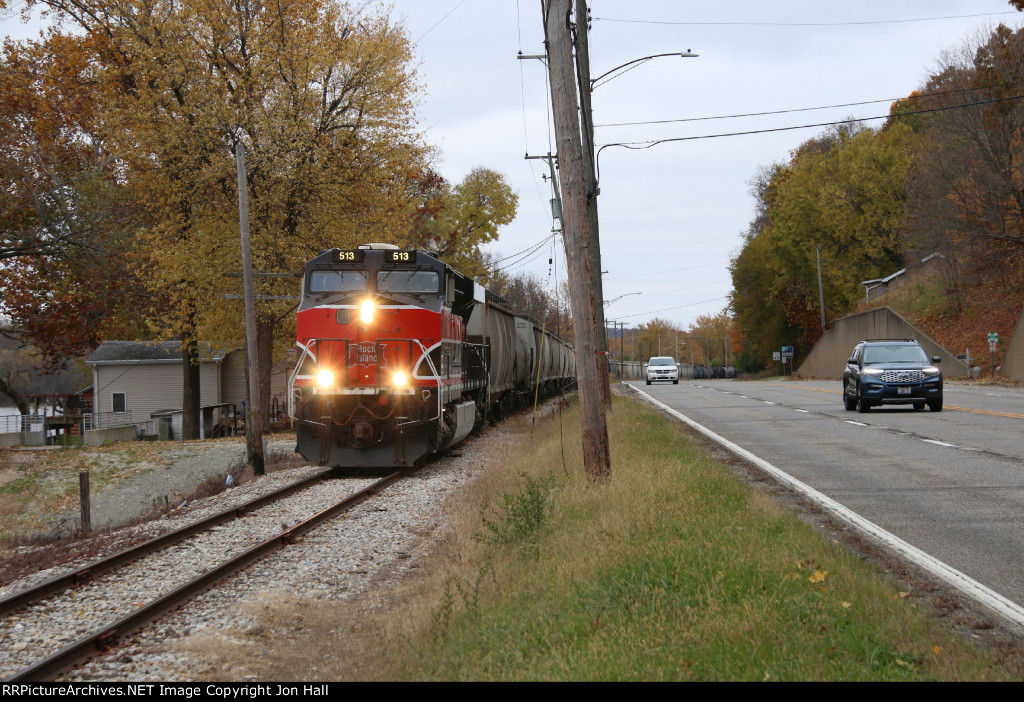 IAIS 513 comes north with PESI temporarily cutting off the riverfront homes from road access